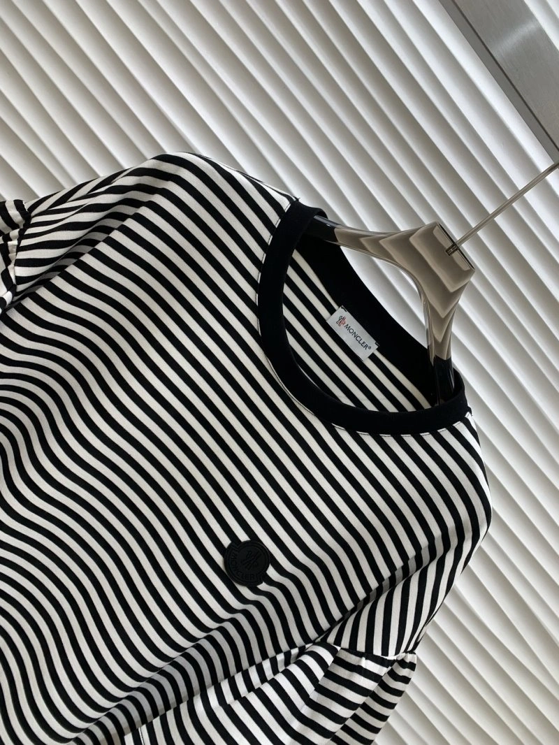 Moncler T-Shirts EasyCare 139737