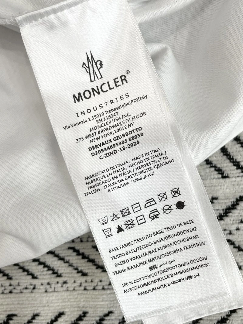 Moncler T-Shirts Effortless 139733