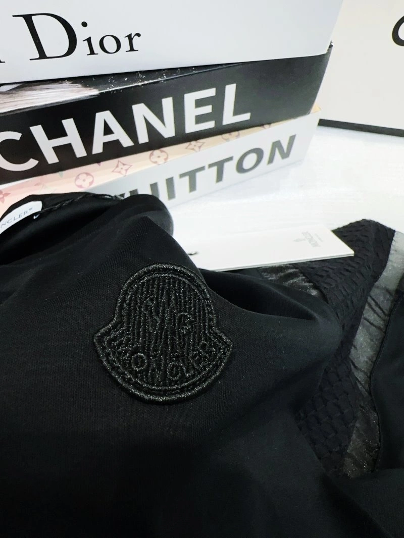 Unisex Moncler T-Shirts 139732