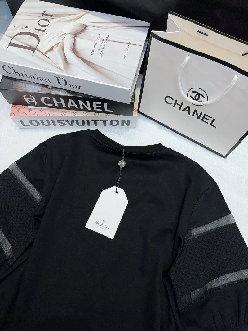 Unisex Moncler T-Shirts 139732