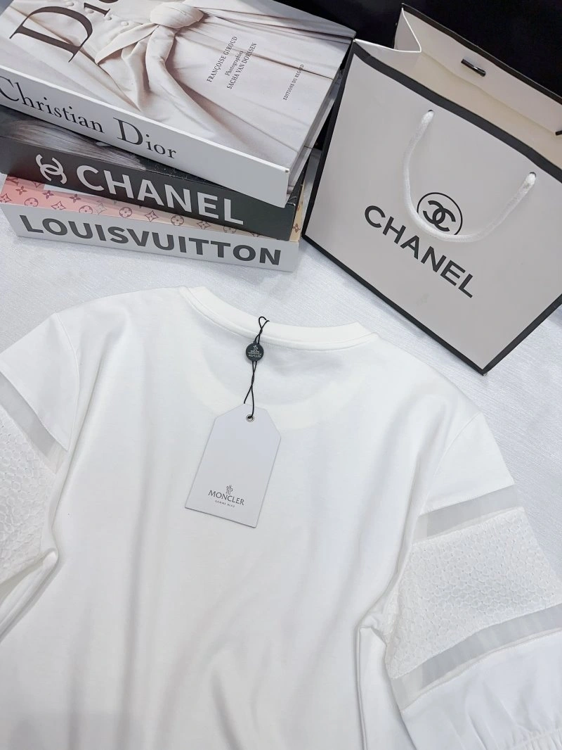 Stretchable Moncler T-Shirts 139730