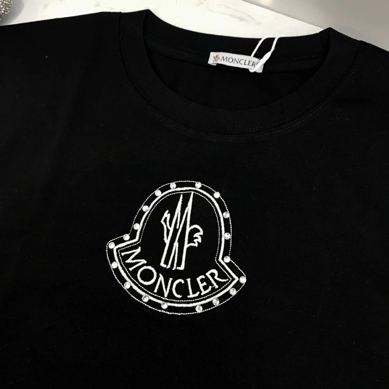 Moncler T-Shirts FashionForward 139735