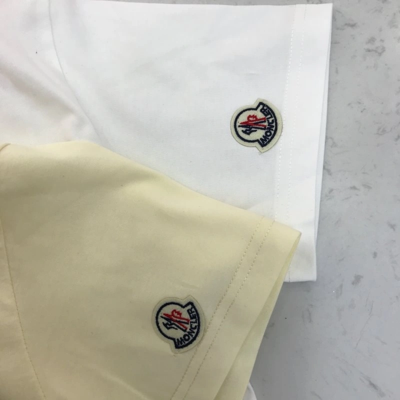 Moncler T-Shirts Soft 139716
