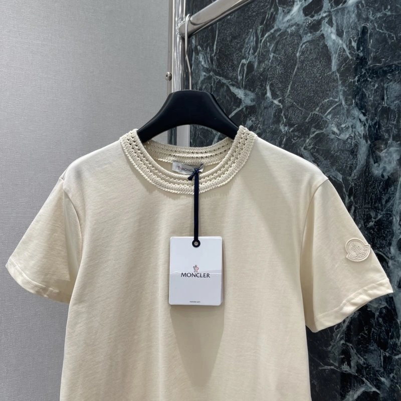 Moncler T-Shirts Colorful 139721