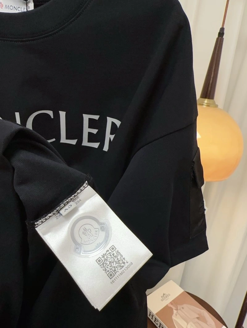 Minimalist Moncler T-Shirts 139727
