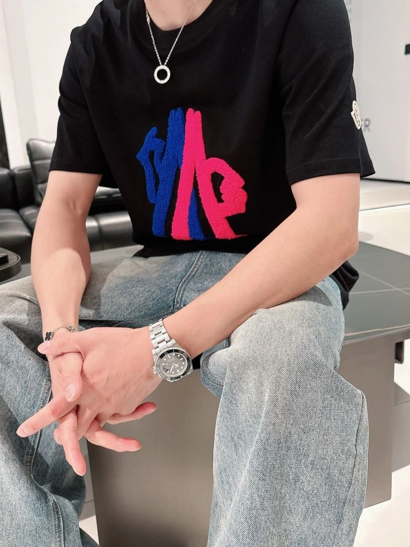 Moncler T-Shirts Breathable 140578
