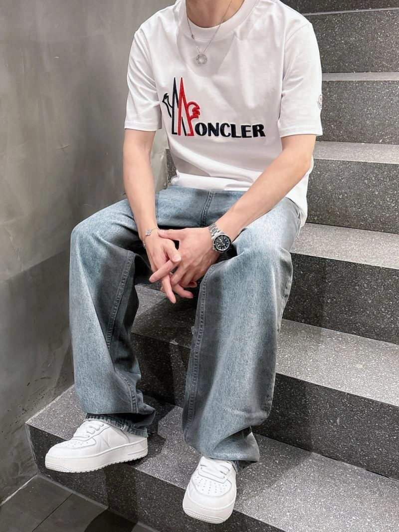 Moncler T-Shirts ComfortFit 140577