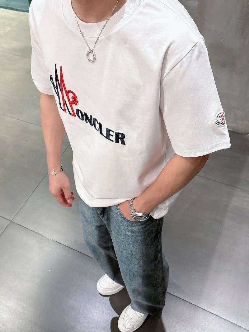 Moncler T-Shirts ComfortFit 140577