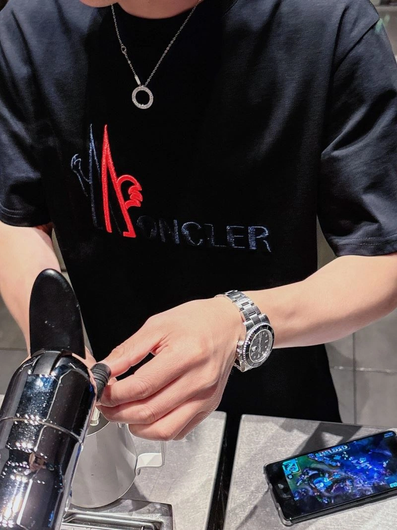 Bold Moncler T-Shirts 140581