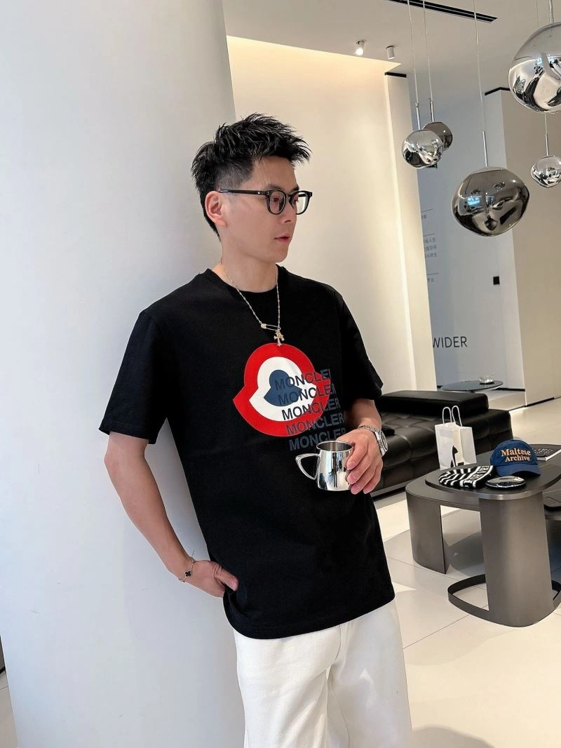 Moncler T-Shirts Durable 140576