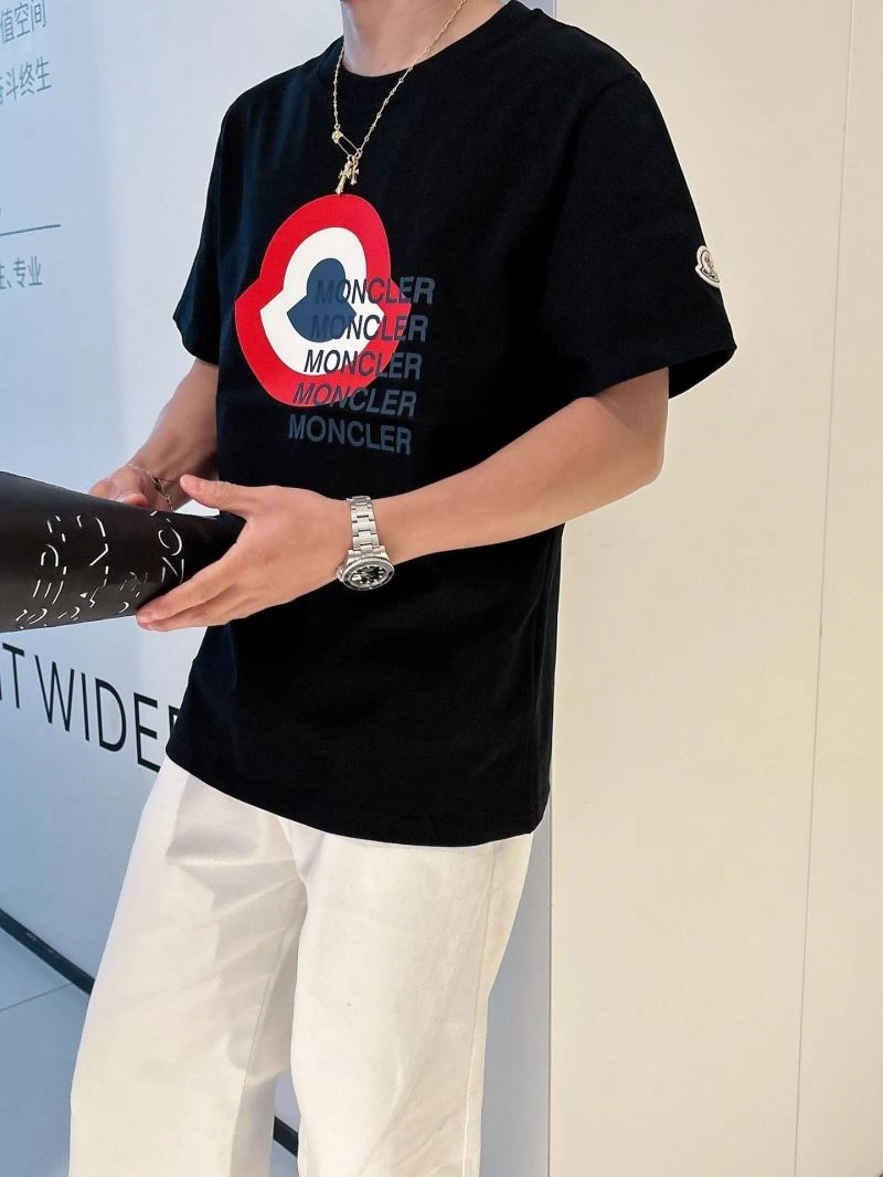 Moncler T-Shirts Durable 140576