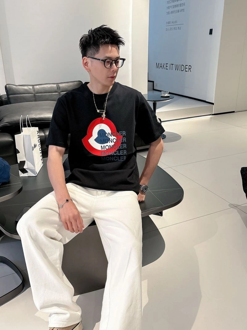 Moncler T-Shirts Durable 140576
