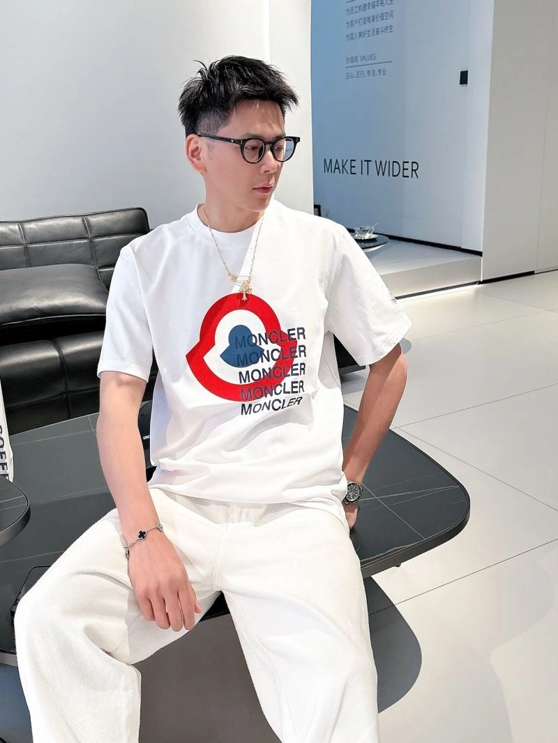 Moncler T-Shirts Packable 140582