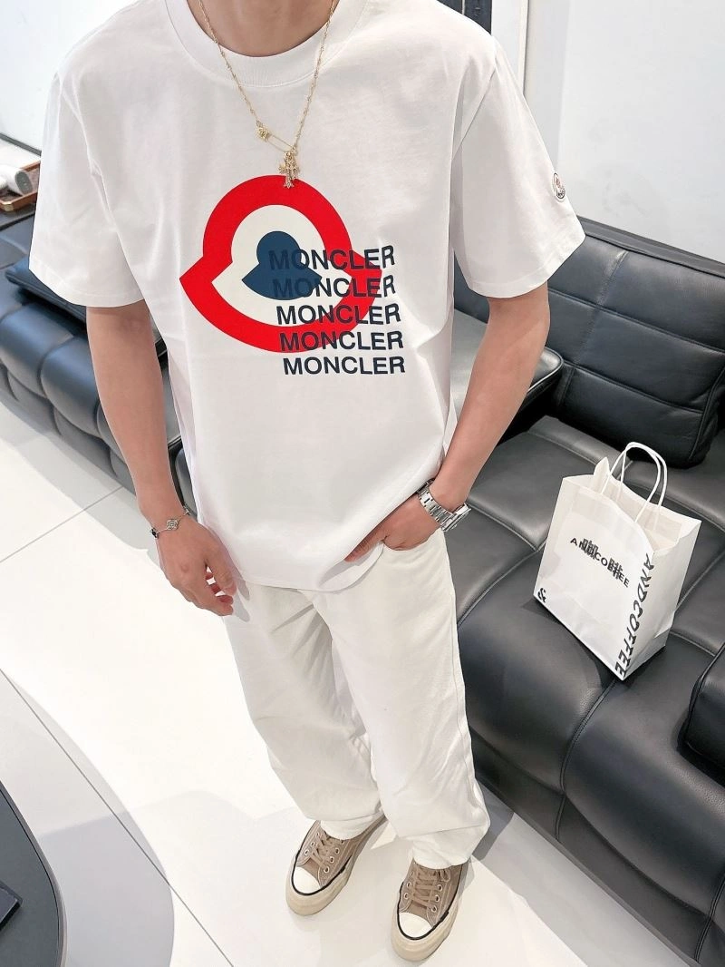Moncler T-Shirts Packable 140582