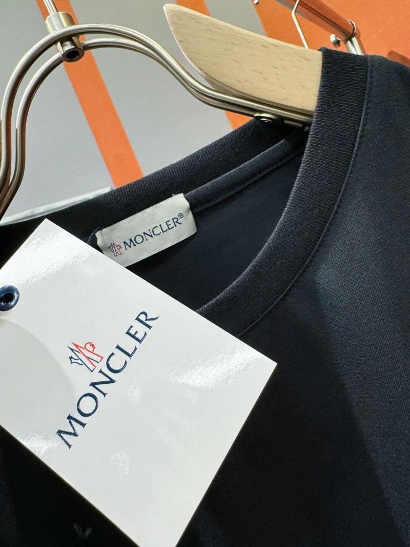 Moncler T-Shirts OdorResistant 140573