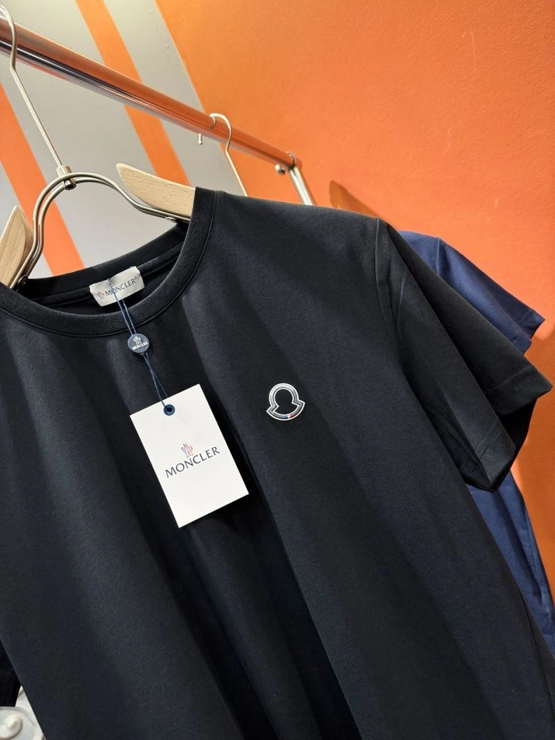 Moncler T-Shirts OdorResistant 140573
