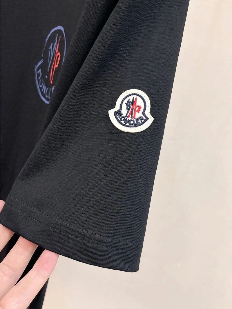 Moncler T-Shirts WellDesigned 140575