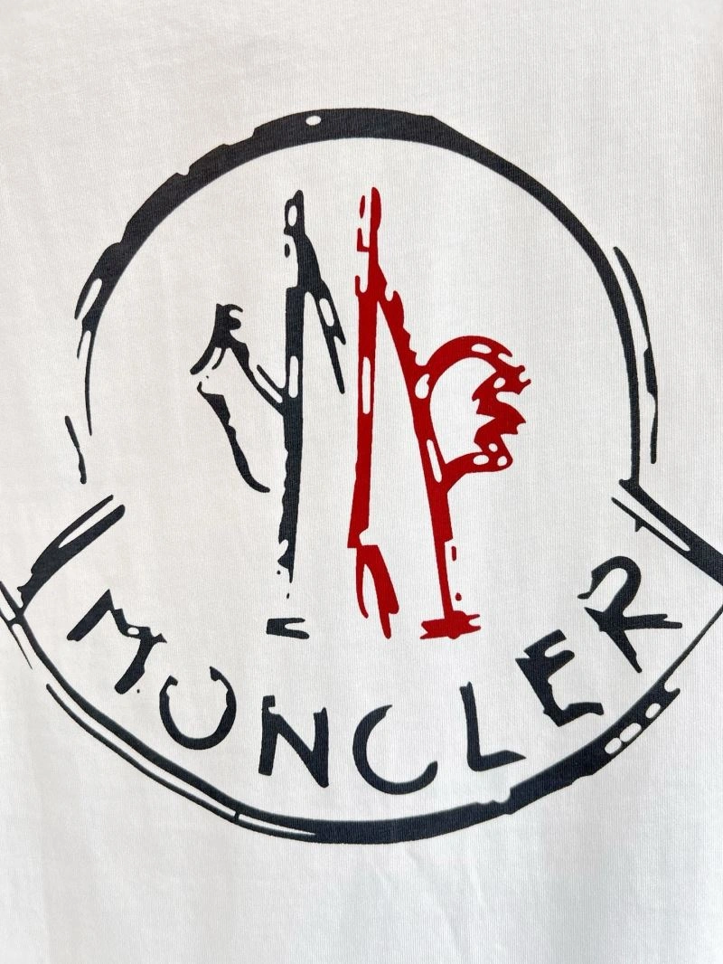 Moncler T-Shirts Breathable 140558
