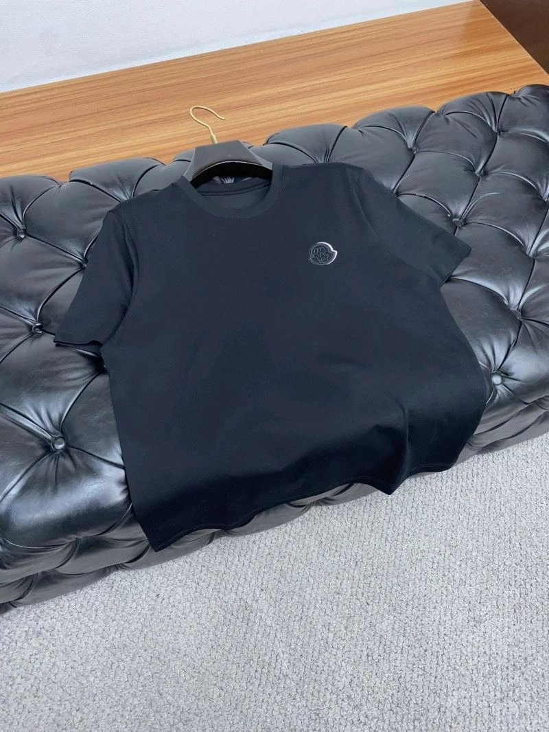 Moncler T-Shirts Youthful 140561