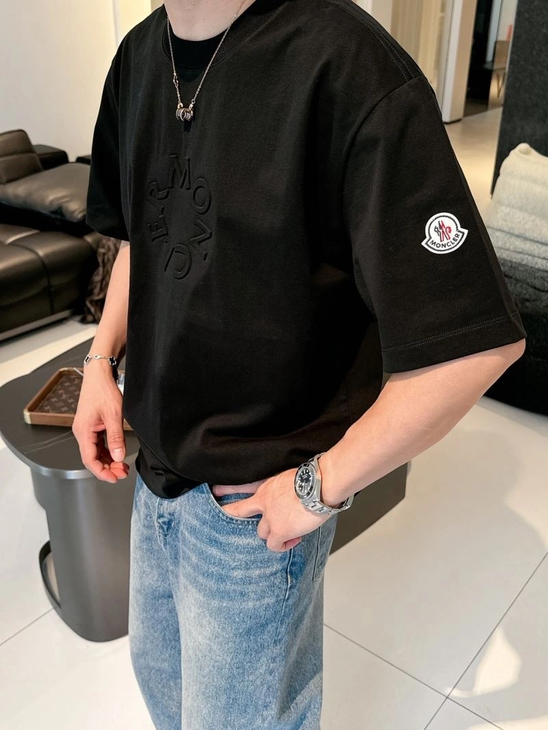 Bold Moncler T-Shirts 140567