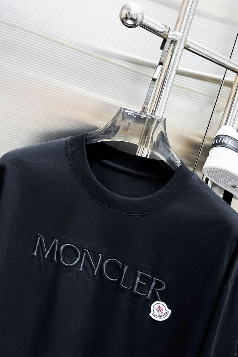 Moncler T-Shirts Timeless 140547