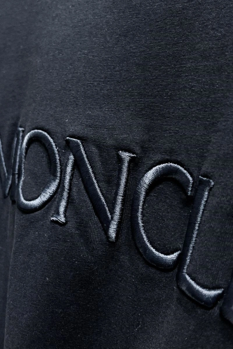 Moncler T-Shirts Timeless 140547