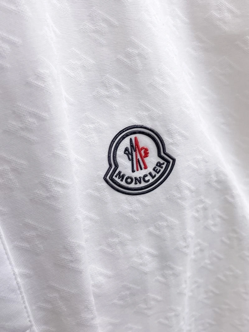 Moncler T-Shirts Compact 140548