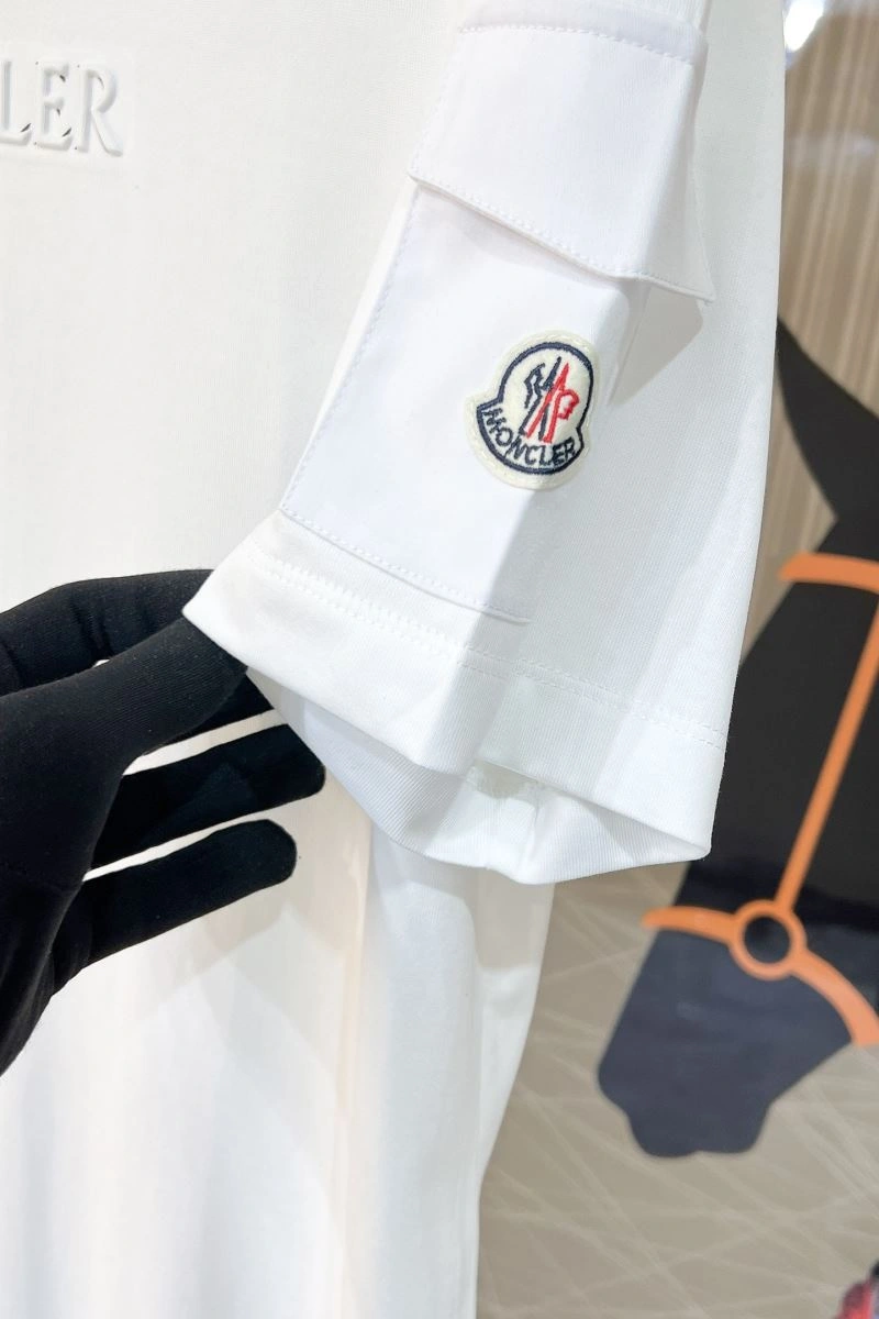 Supportive Moncler T-Shirts 140500