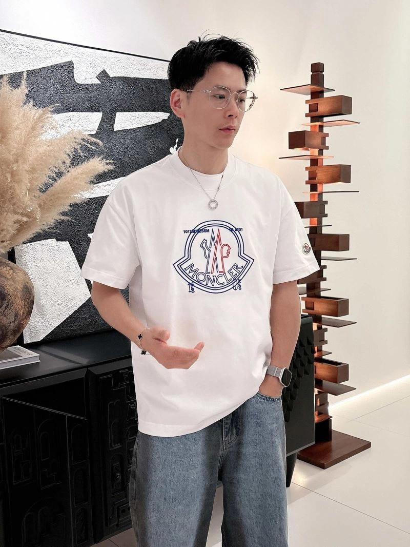 SmoothTexture Moncler T-Shirts 140498