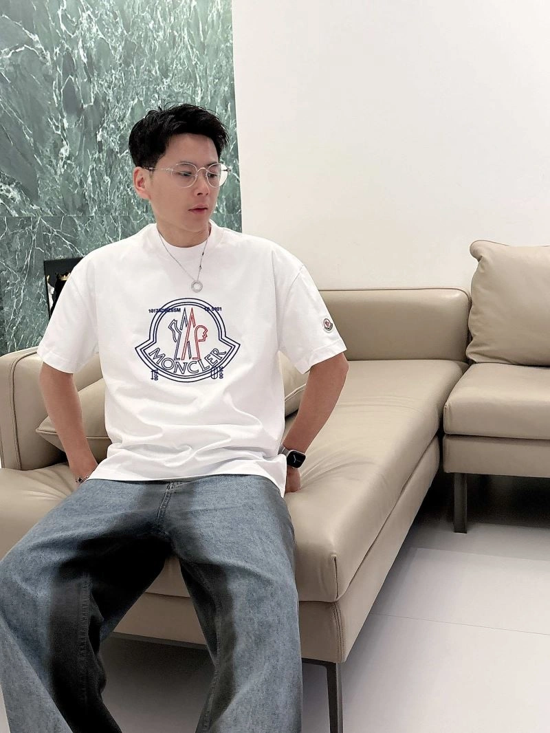 SmoothTexture Moncler T-Shirts 140498