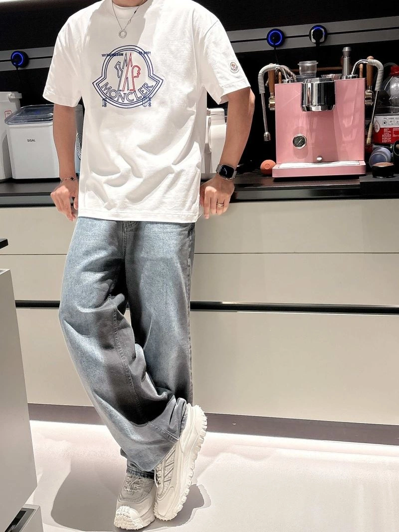 SmoothTexture Moncler T-Shirts 140498
