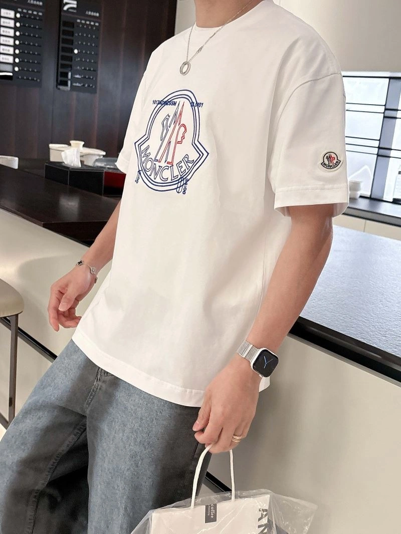 SmoothTexture Moncler T-Shirts 140498