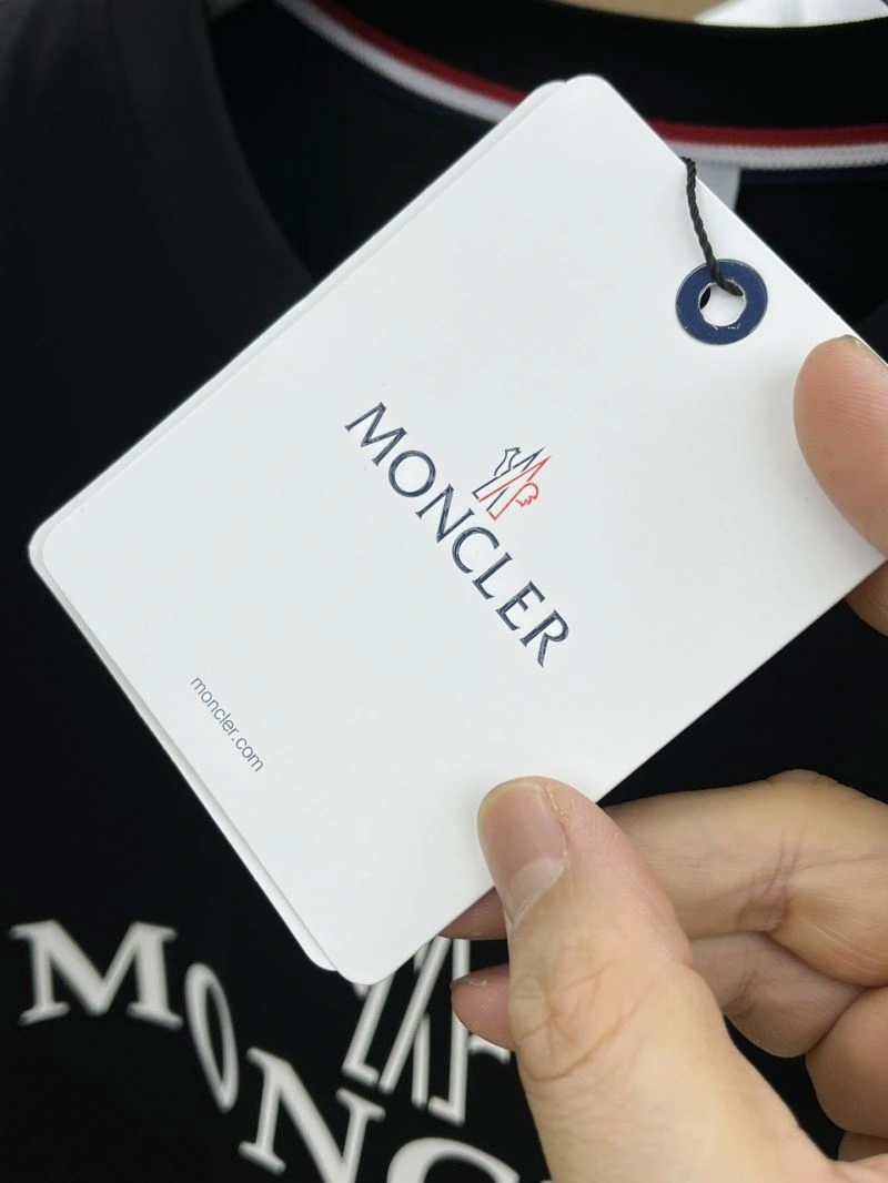 Sustainable Moncler T-Shirts 140493