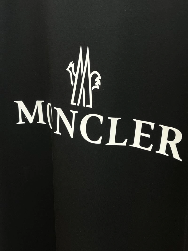 Sustainable Moncler T-Shirts 140493