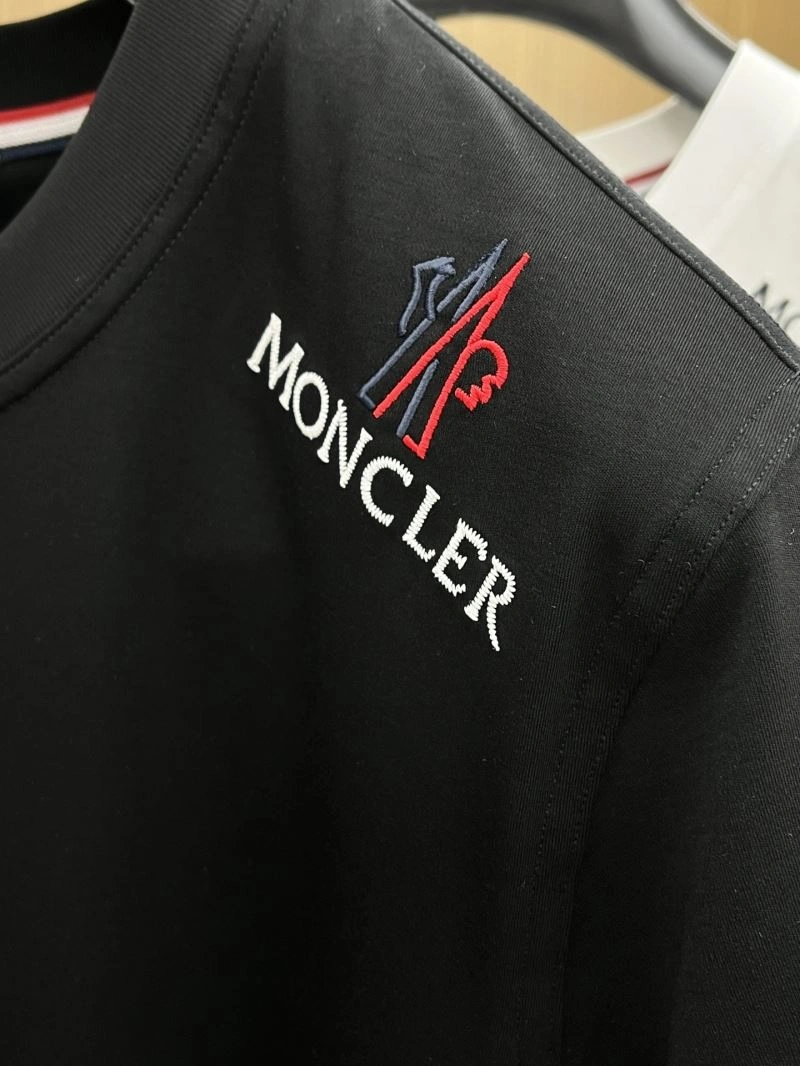 Moncler T-Shirts Efficient 140495