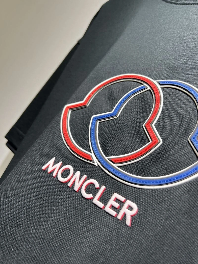 Moncler T-Shirts ZipUp 140471
