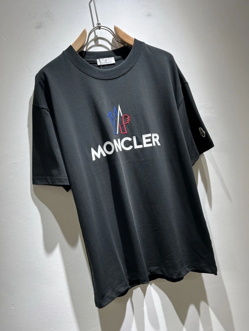 Supportive Moncler T-Shirts 140476