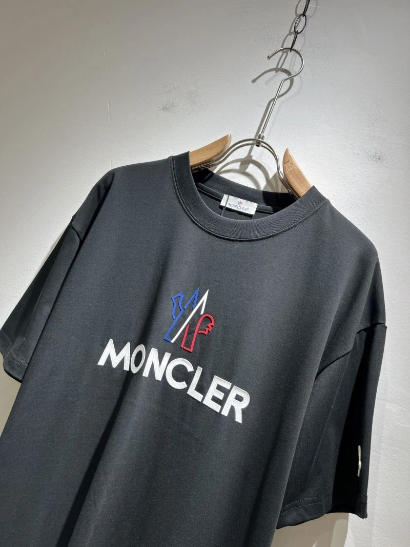 Supportive Moncler T-Shirts 140476