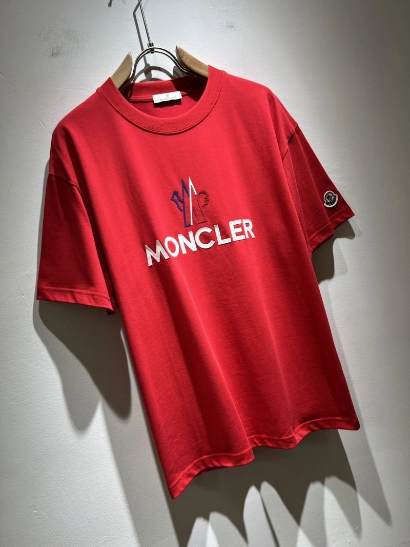 Moncler T-Shirts FashionForward 140469
