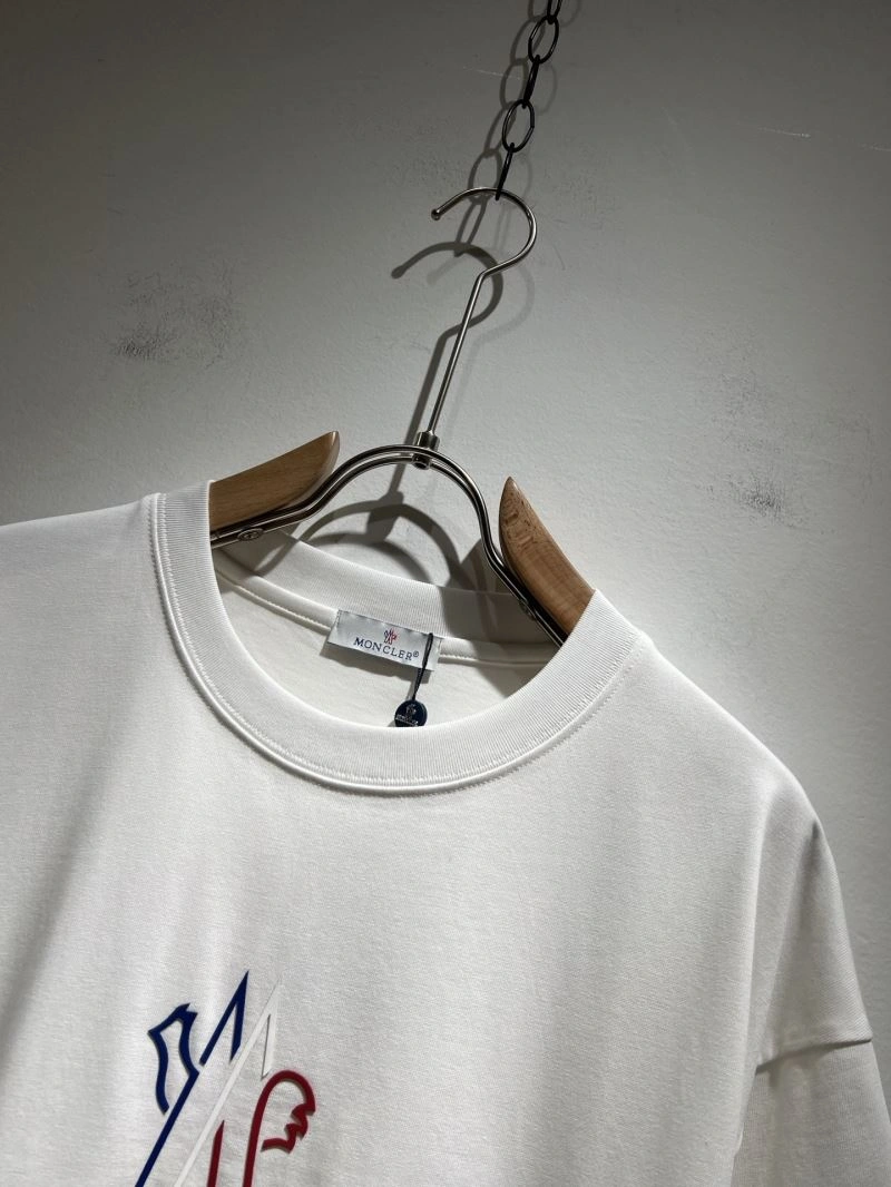 Moncler T-Shirts Sustainable 140480
