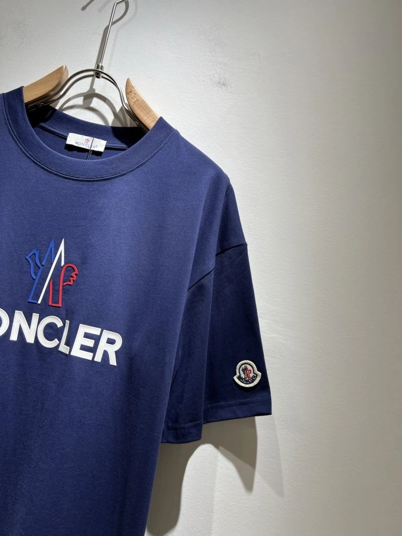 Moncler T-Shirts Durable 140463