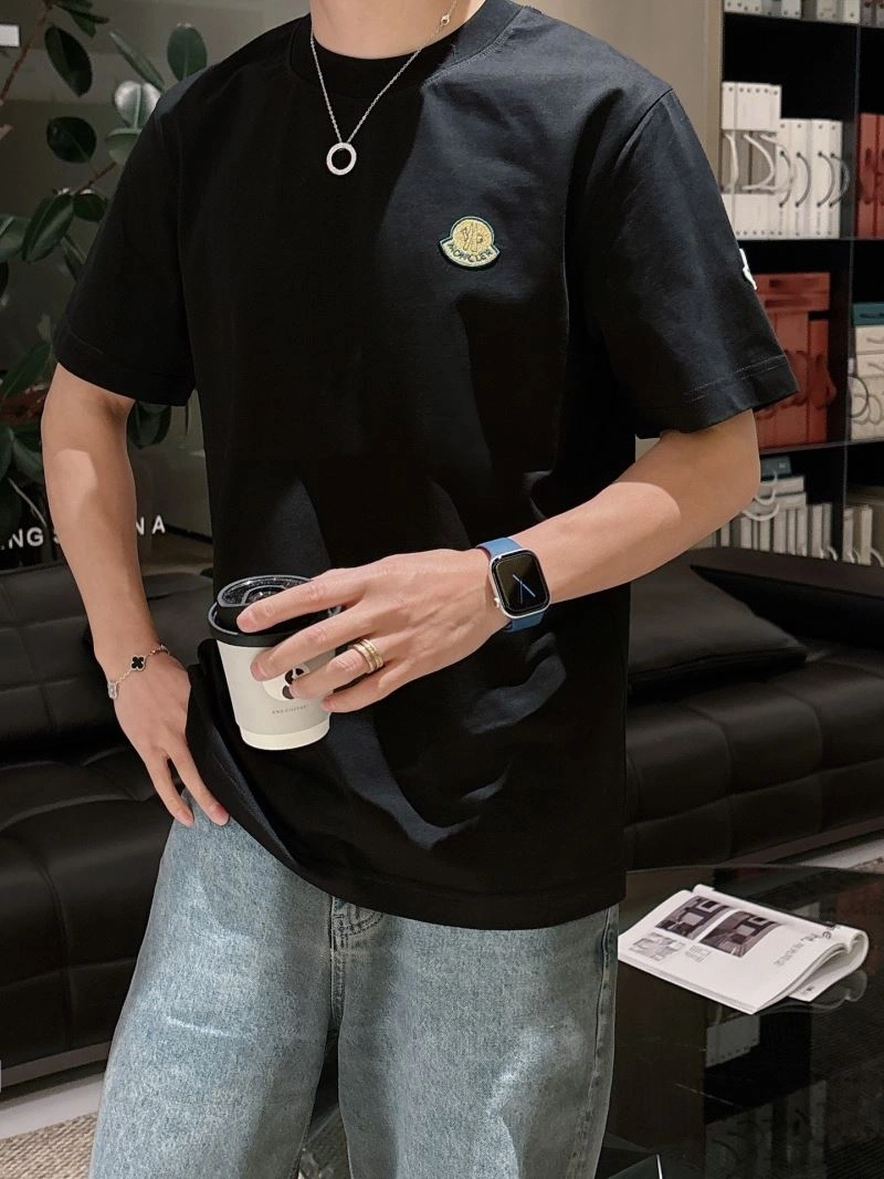Classic Moncler T-Shirts 140481