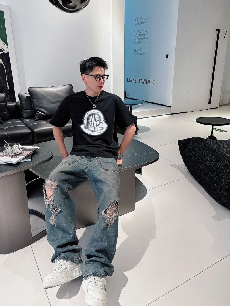 Moncler T-Shirts Efficient 140473