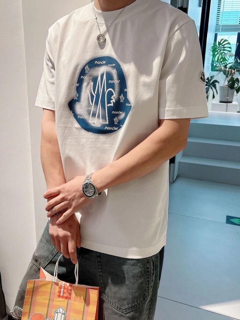 Sleek Moncler T-Shirts 140466