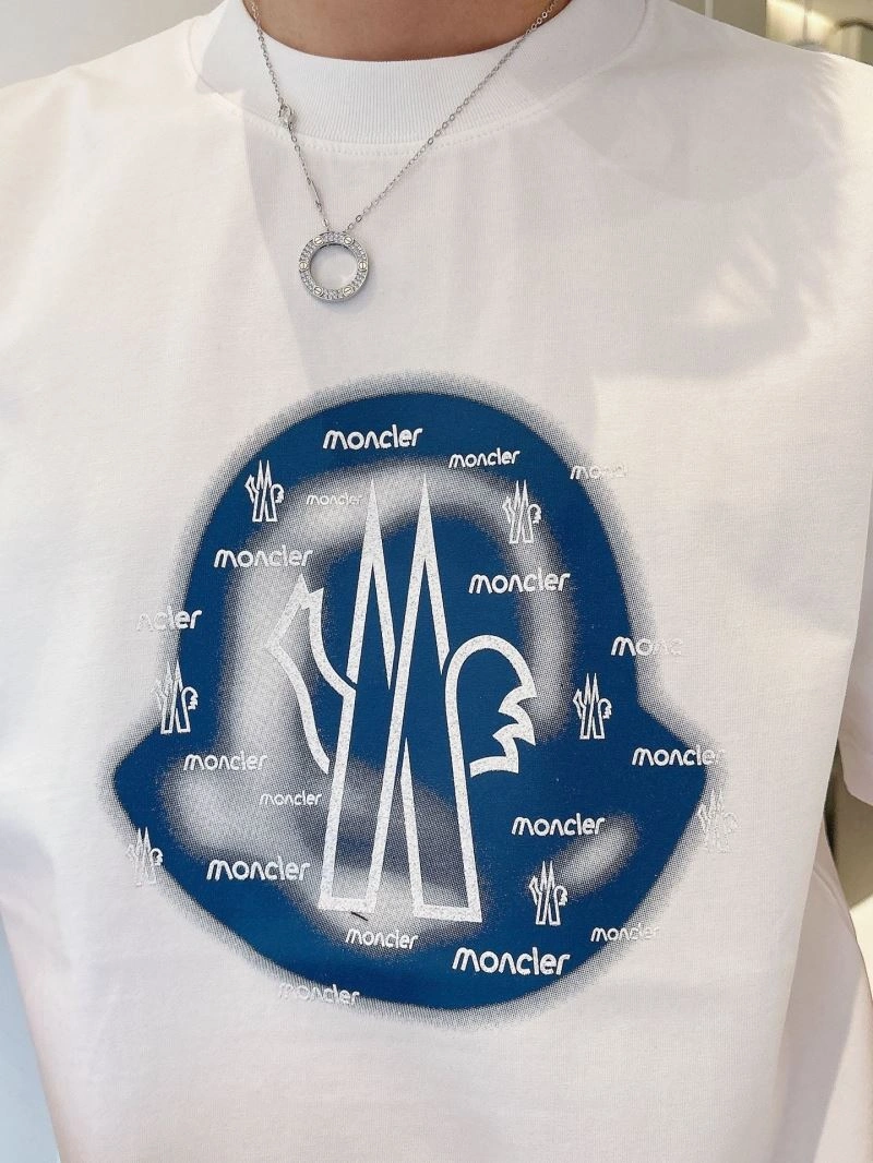 Sleek Moncler T-Shirts 140466