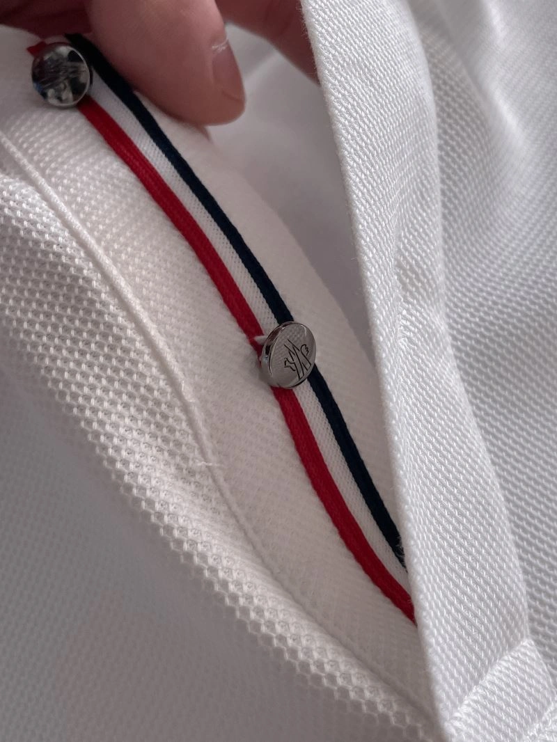 Compact Moncler T-Shirts 140465