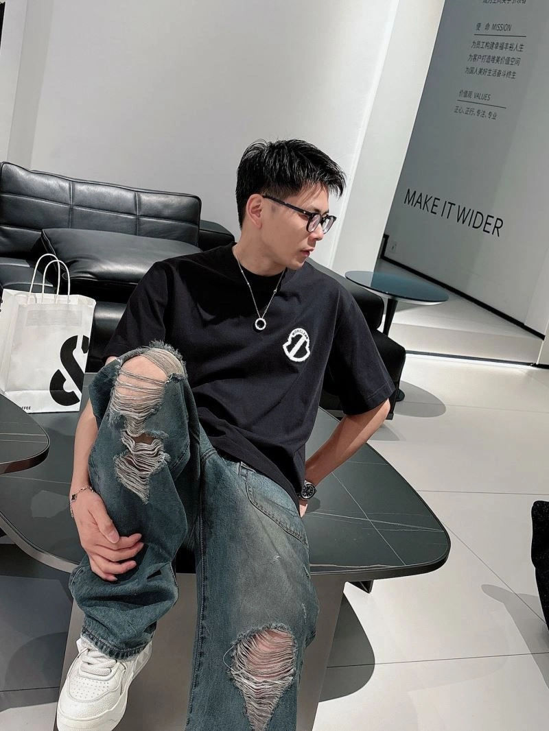 Trendsetting Moncler T-Shirts 140457