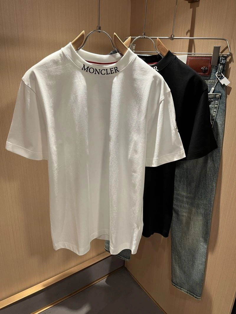 FlexibleFit Moncler T-Shirts 140459
