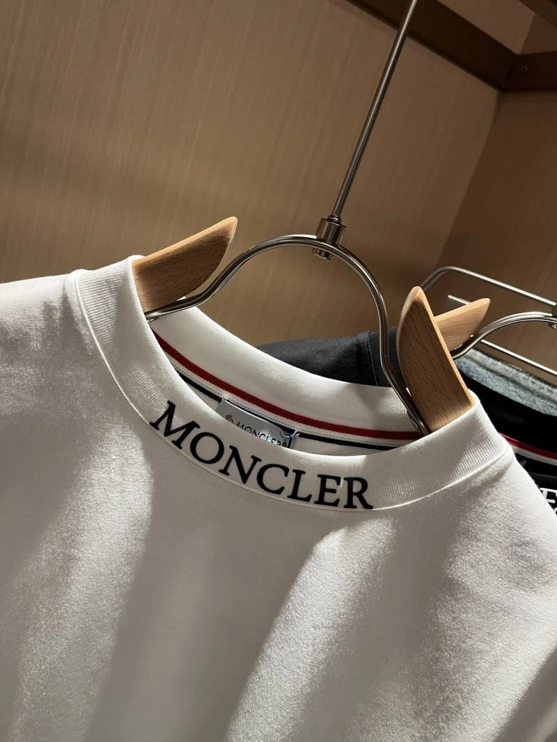 FlexibleFit Moncler T-Shirts 140459