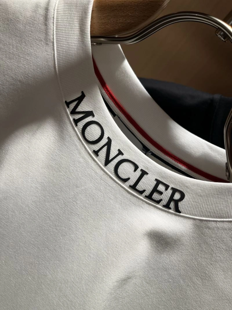 FlexibleFit Moncler T-Shirts 140459